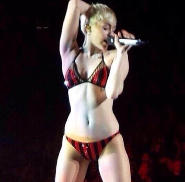 Miley Cyrus Spread  Eagle Naked