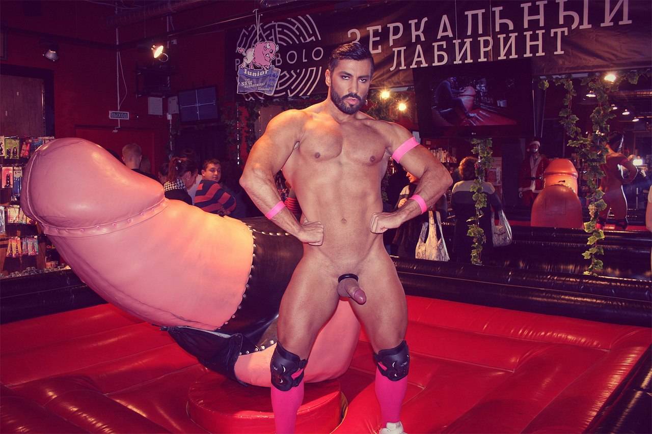 Muscle gay stripper - 🧡 Black muscle nude male strippers - Picsninja.com.