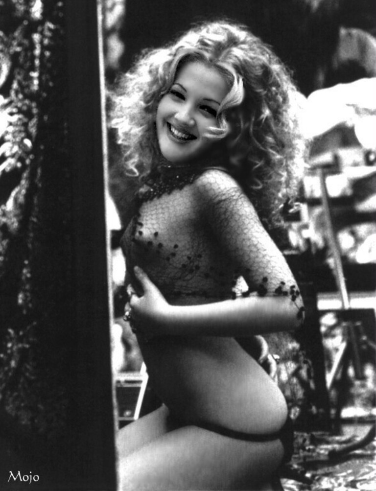 Drew Barrymore Videos Drew Barrymore Nip Slip And Naked Pictures Sex Tape.....